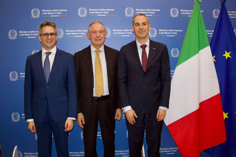 Incontro ministro URSO del MIMIT e Siemens Digital Industries Floriano Masoero